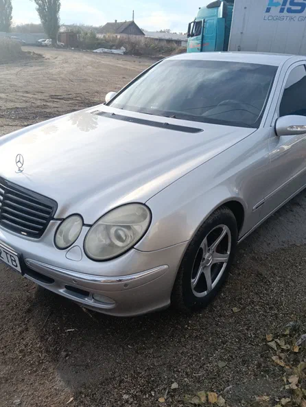 Mercedes-Benz E-Класс 2003