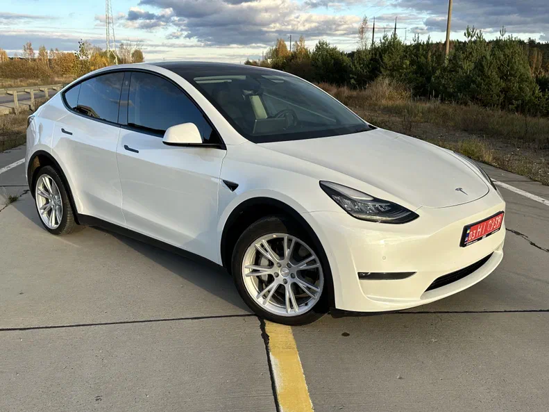 Tesla Model Y 2022