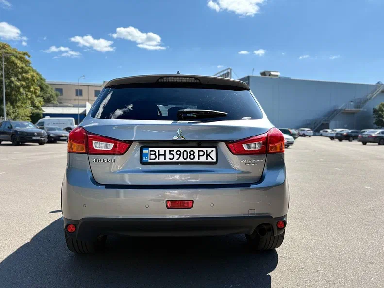 Mitsubishi Outlander Sport 2016