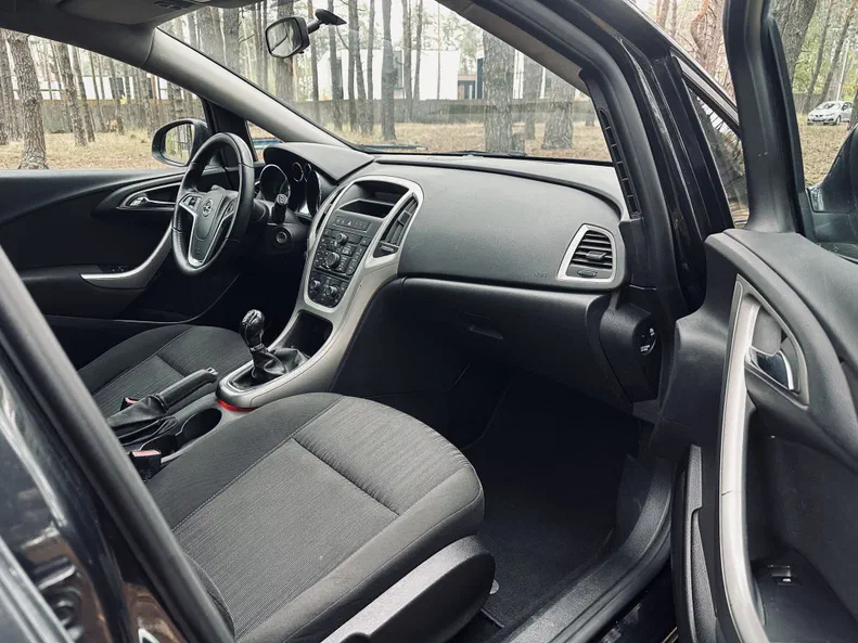 Opel Astra 2012 - 12