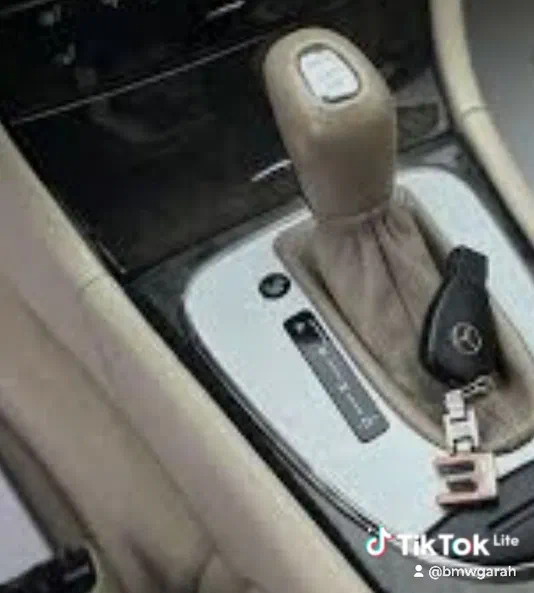 Mercedes-Benz E-Клас 2004 - 8