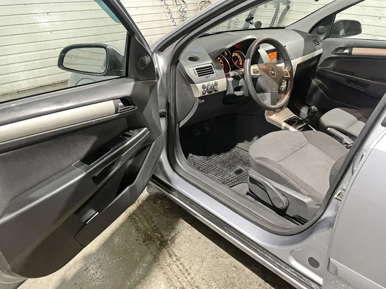 Opel Astra 2007 - 14