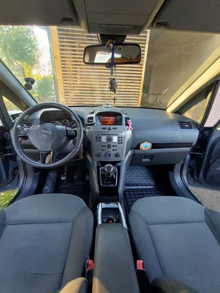 Opel Zafira 2006 - 12
