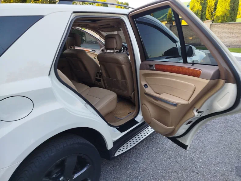 Mercedes-Benz M-Клас 2008 - 11