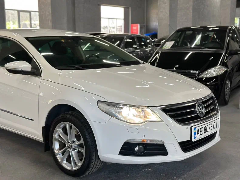 Volkswagen Passat 2011 - 12