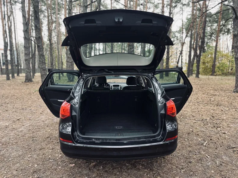 Opel Astra 2012 - 23