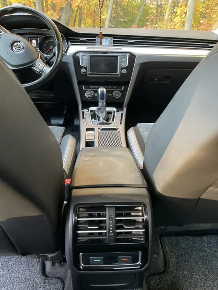 Volkswagen Passat 2016 - 12
