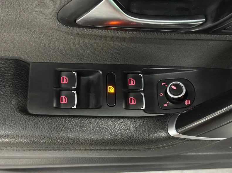 Volkswagen Passat 2011 - 18