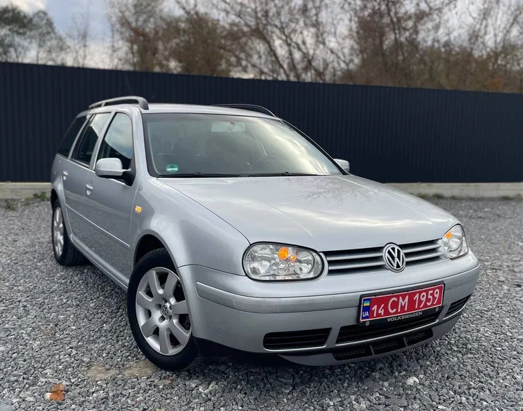 Volkswagen Golf 2004