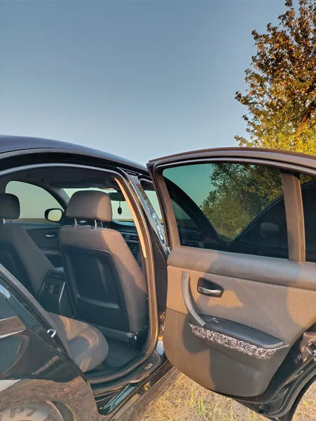 BMW 3 серія 2009 - 5