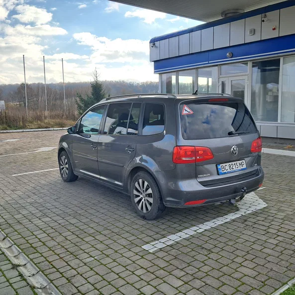 Volkswagen Touran 2011 - 10