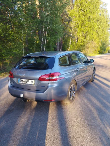 Peugeot 308 2016