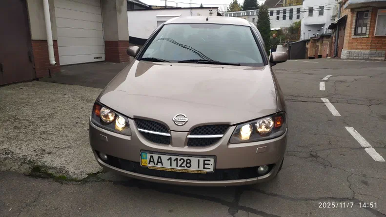 Nissan Almera 2005