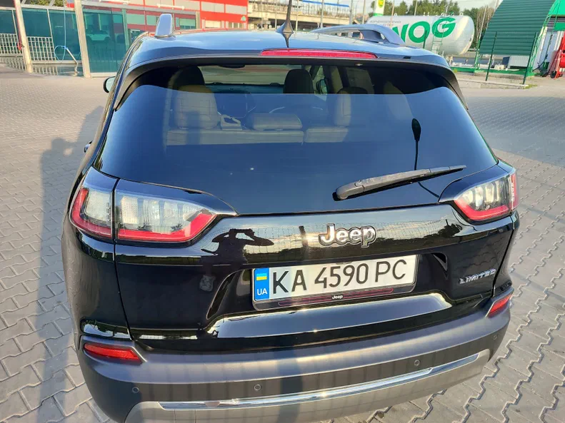 Jeep Cherokee 2019 - 11