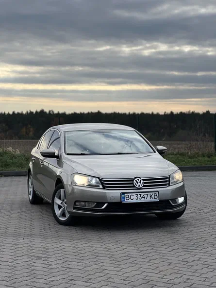 Volkswagen Passat 2012 - 7