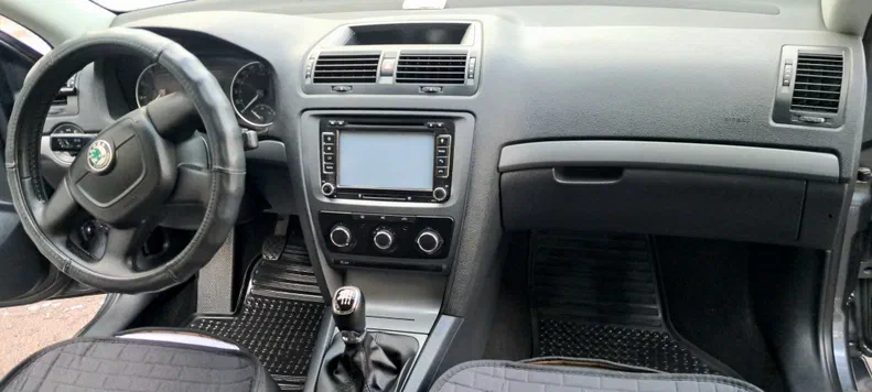 Skoda Octavia 2010 - 9