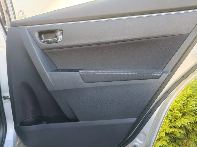 Toyota Corolla 2015 - 21