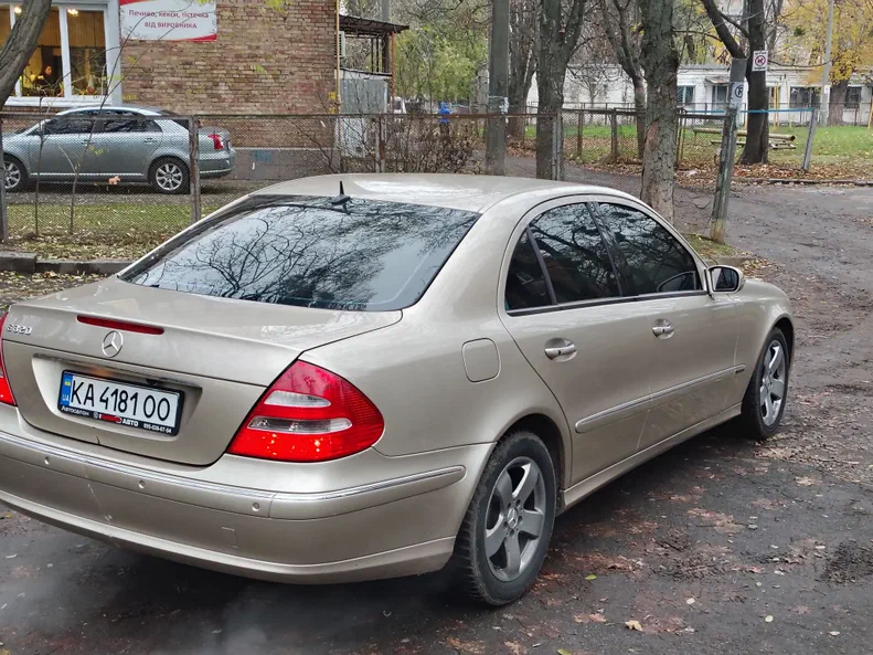 Mercedes-Benz E-Класс 2004