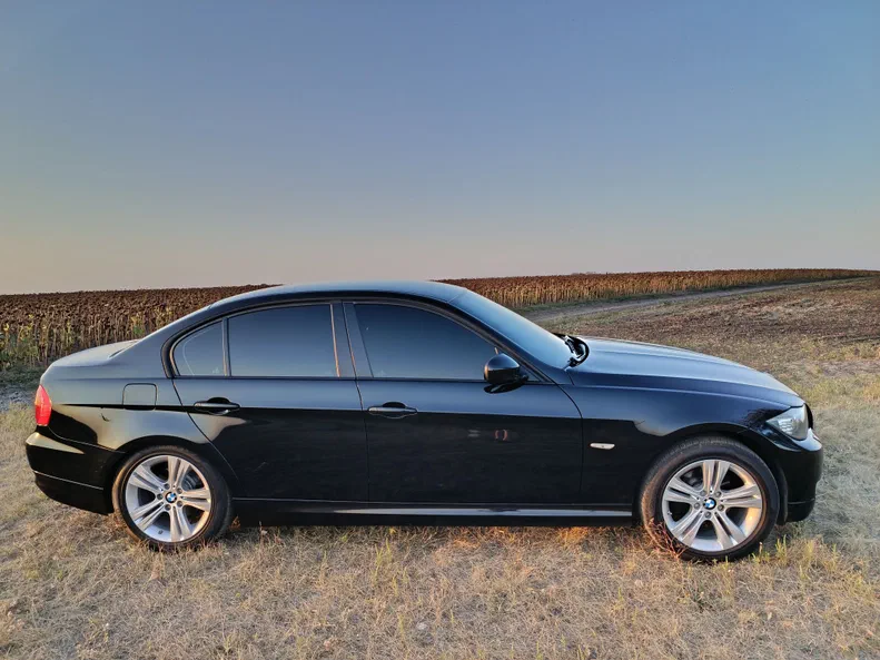 BMW 3 серія 2009 - 16