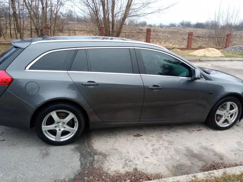 Opel Insignia 2010 - 12