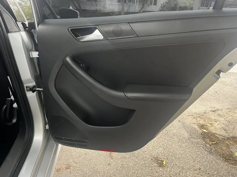 Volkswagen Jetta 2010 - 7