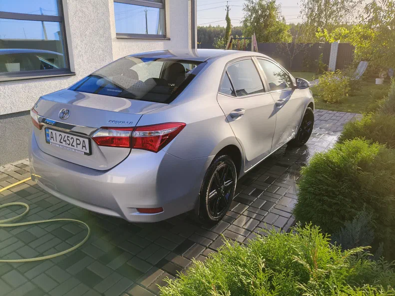 Toyota Corolla 2015 - 5