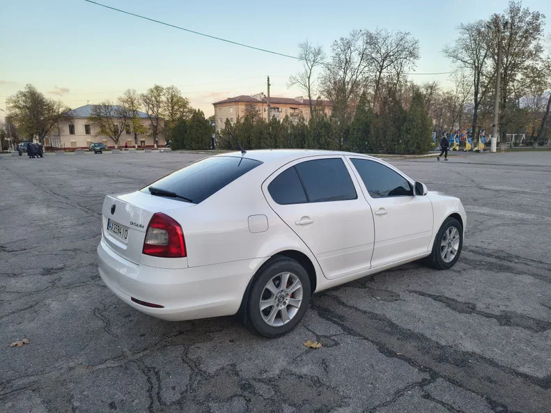 Skoda Octavia 2011 - 6