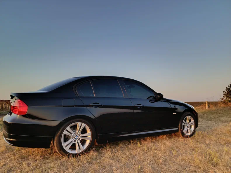 BMW 3 серія 2009 - 17