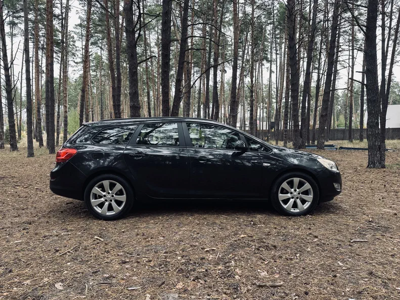 Opel Astra 2012