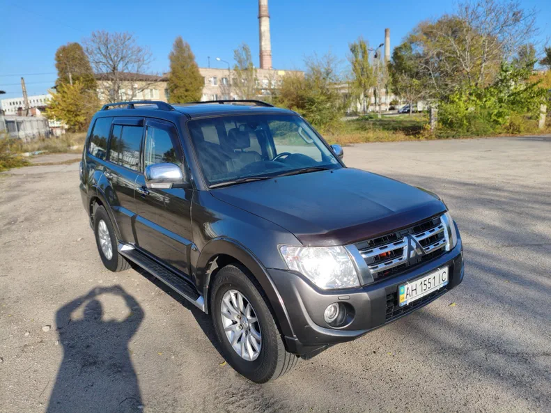 Mitsubishi Pajero 2012