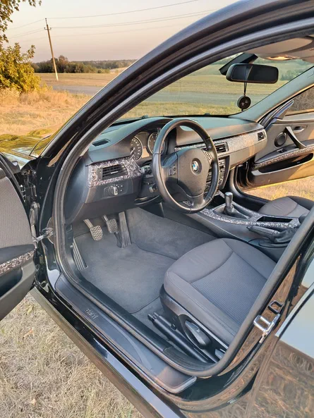 BMW 3 серии 2009