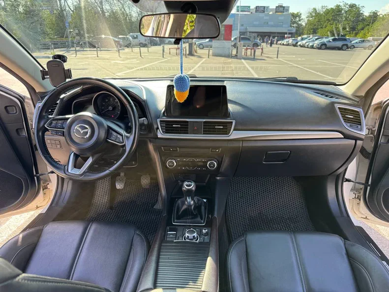 Mazda 3 2017 - 12