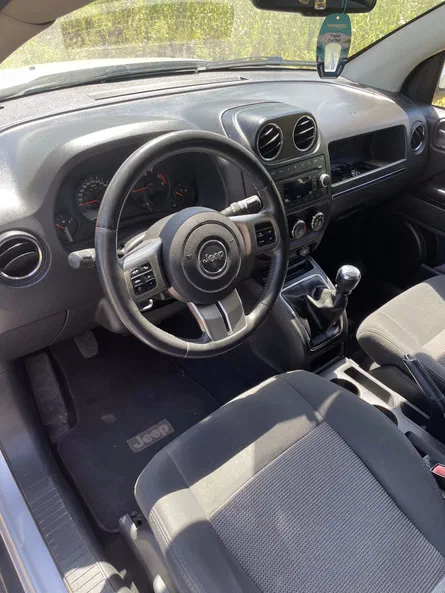 Jeep Compass 2011 - 23