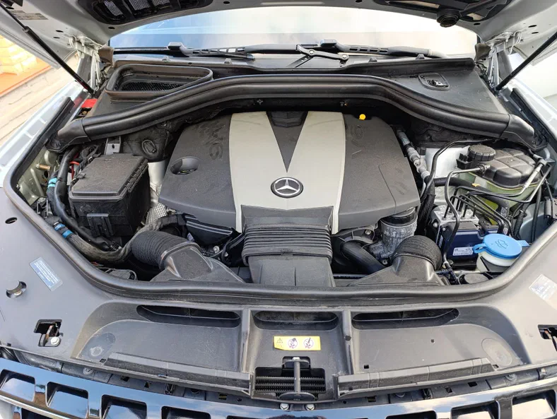 Mercedes-Benz M-Клас 2012 - 20