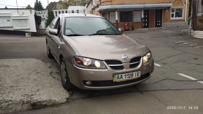 Nissan Almera 2005