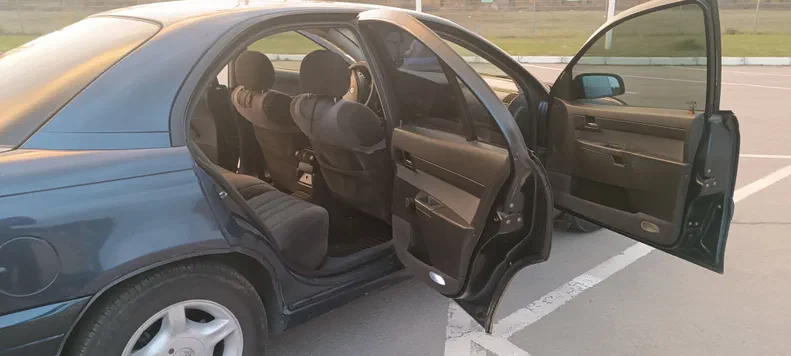 Opel Omega 2000 - 11