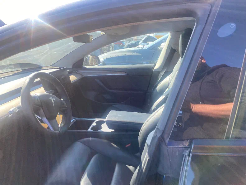 Tesla Model 3 2022 - 8