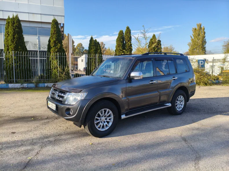 Mitsubishi Pajero 2012 - 19