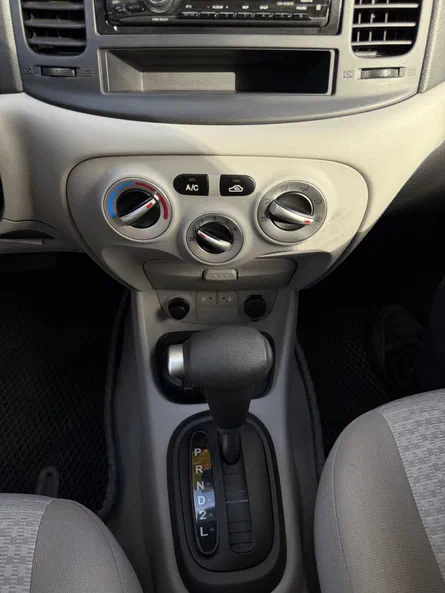 Hyundai Accent 2008 - 5