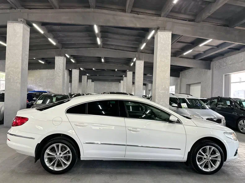 Volkswagen Passat 2011 - 16