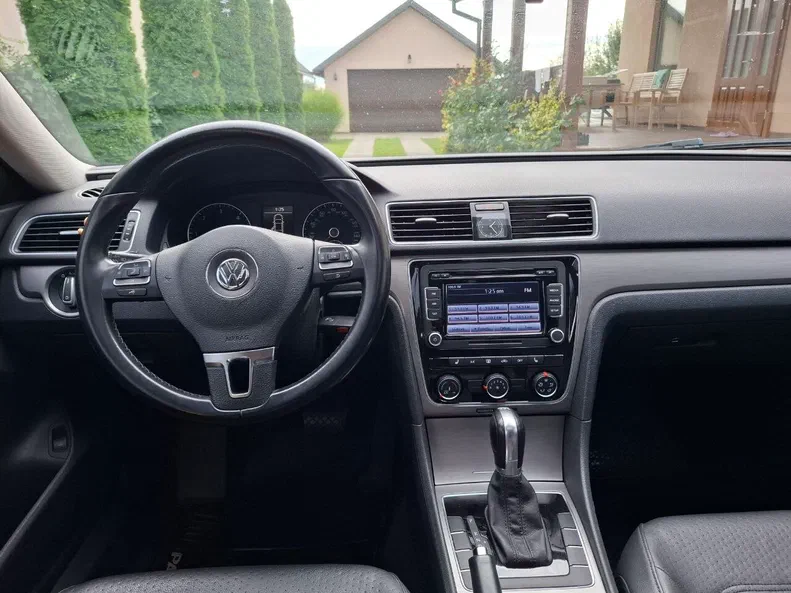 Volkswagen Passat 2015 - 13