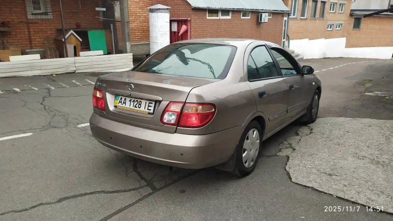 Nissan Almera 2005