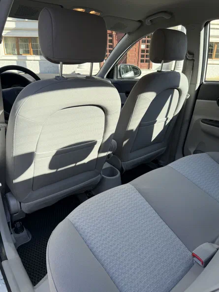 Hyundai Accent 2008 - 10