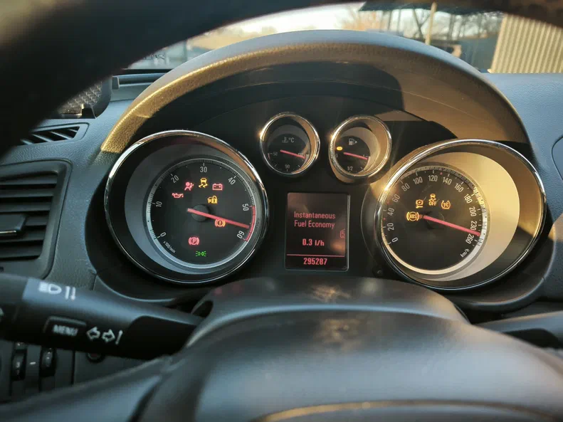 Opel Insignia 2009 - 9