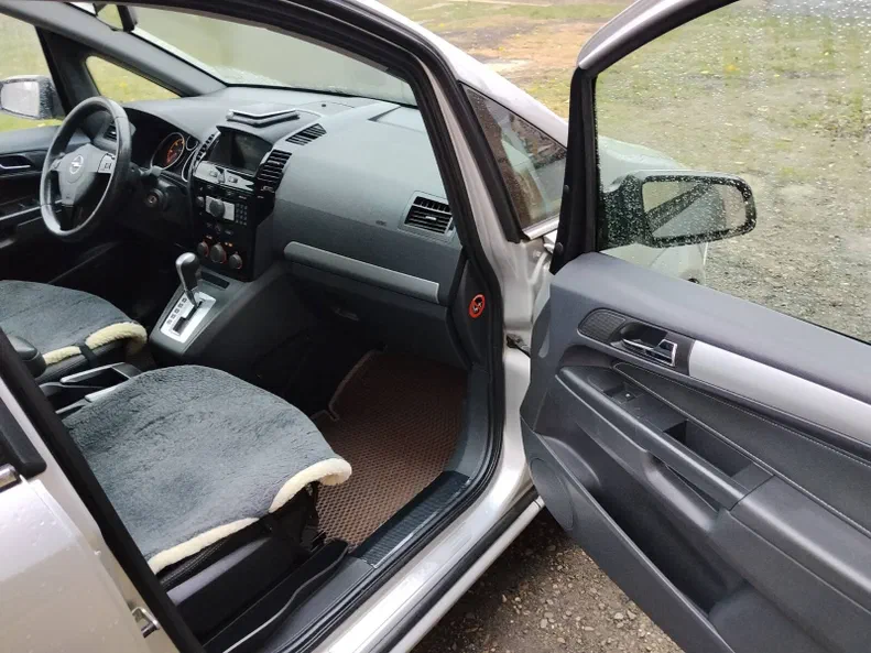 Opel Zafira 2008 - 8