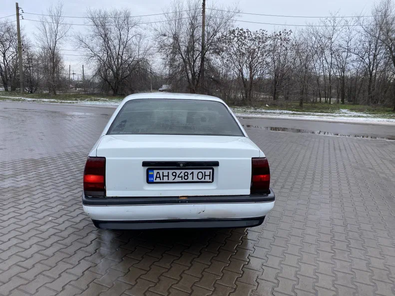 Opel Omega 1988 - 7