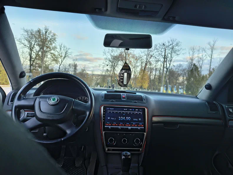 Skoda Octavia 2011 - 10