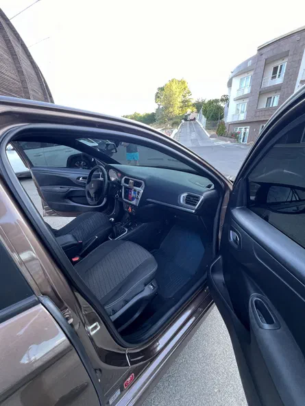 Peugeot 301 2016 - 9