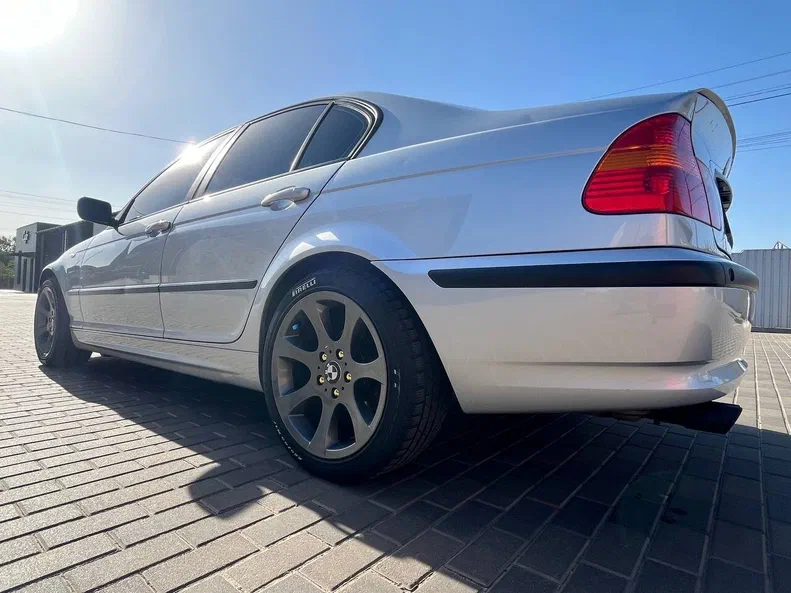 BMW 3 серія 2004 - 10
