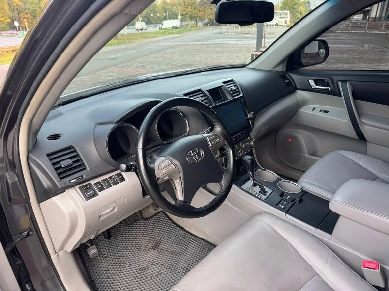 Toyota Highlander 2008 - 9